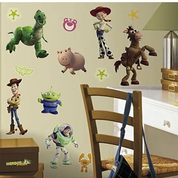 Toy Story 3 Peel & Stick Wall Decals Glow n Dark - Picture 2 of 7